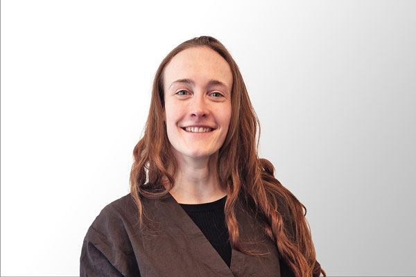 Hanna Deweirdt is auteur voor voornamelijk telecom- en verzekeringstopics voor het merk Mijnvergelijker.be.